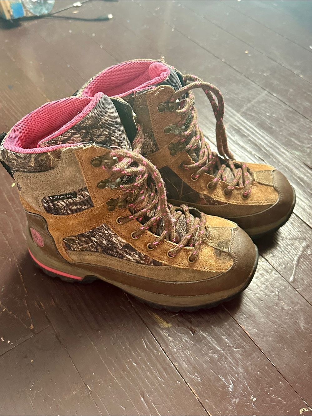 GWO Camo Pink Insulated Outdoor Boots Size 7 women’s Brown with Pink Trim